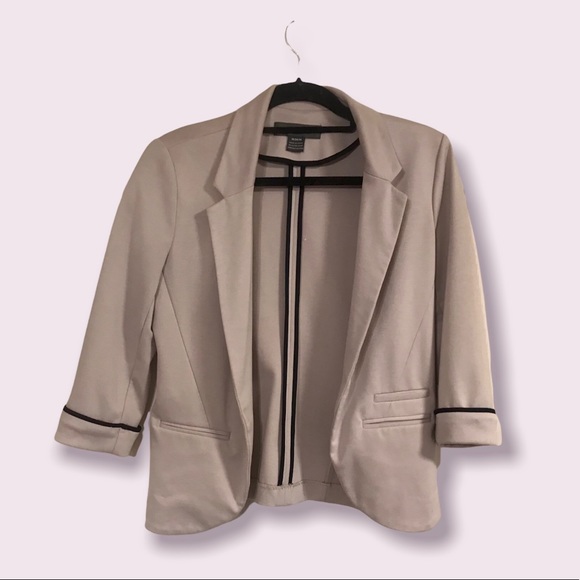 🌟SALE 2/$10.00‼️ SUZY SHIER Women’s 3/4 sleeve Blazer / Beige and Black size M - Picture 5 of 7